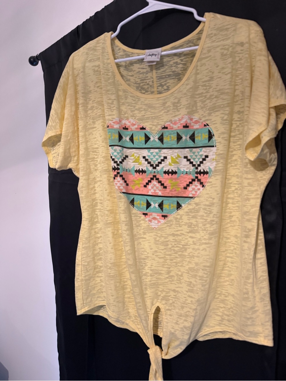 Daytrip Yellow Knot-Front Heart Graphic Tee - Lightweight Women's Top